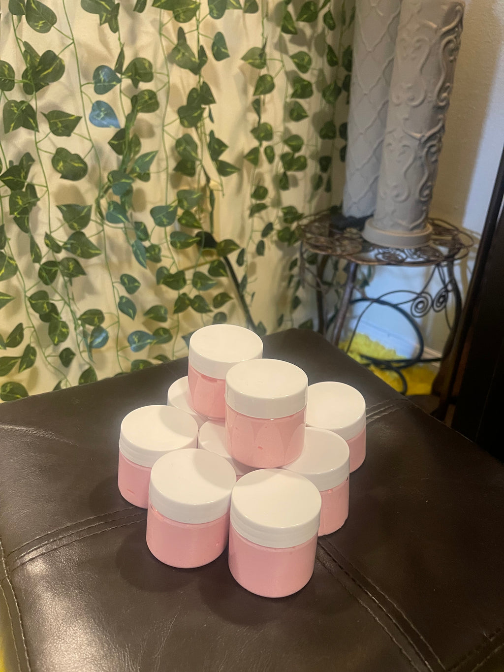 (A) BUBBLE GUM SUGAR LIP SCRUB (2OZ)